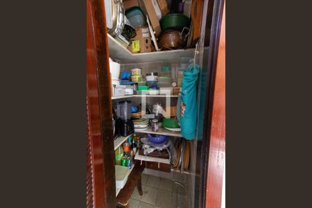 Casa à venda com 295m², 6 quartos e 2 vagasDespensa