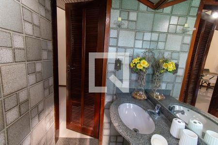 Casa à venda com 295m², 6 quartos e 2 vagasLavabo