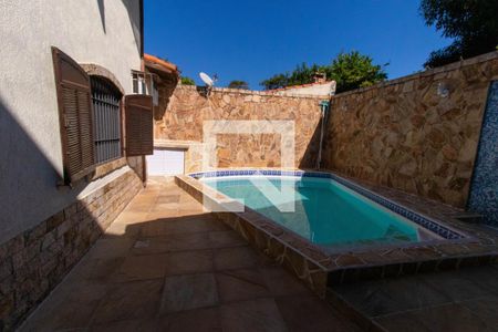 Casa à venda com 295m², 6 quartos e 2 vagasÁrea Externa