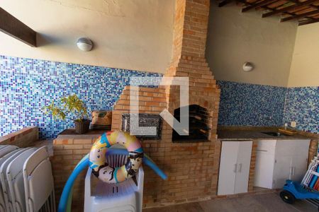 Casa à venda com 295m², 6 quartos e 2 vagasÁrea Externa