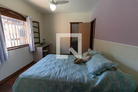 Casa à venda com 295m², 6 quartos e 2 vagasQuarto 4