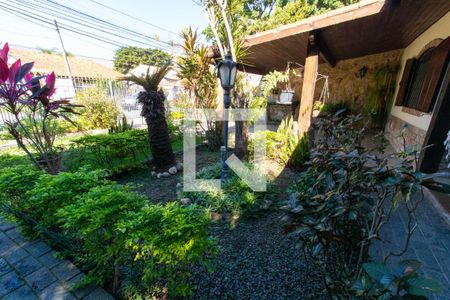 Casa à venda com 295m², 6 quartos e 2 vagasÁrea Externa