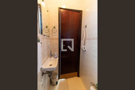 Casa à venda com 295m², 6 quartos e 2 vagasBanheiro de Serviço