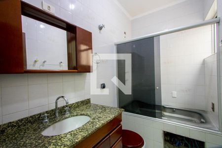 Casa à venda com 120m², 2 quartos e 1 vaga Casa à venda com 120m², 2 quartos e 1 vagaBanheiro social 1