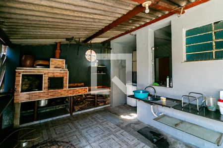 Casa à venda com 400m², 2 quartos e 2 vagasÁrea gourmet e Área de serviço