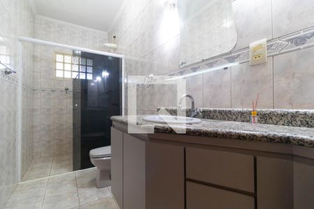 Casa à venda com 249m², 3 quartos e 5 vagasBanheiro 