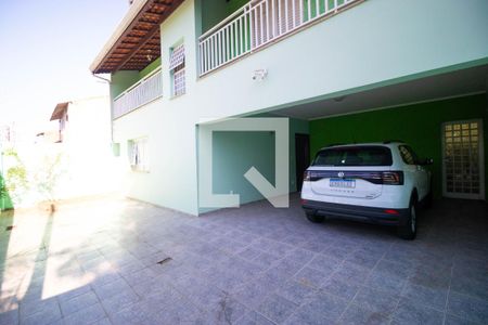 Casa à venda com 249m², 3 quartos e 5 vagasFachada