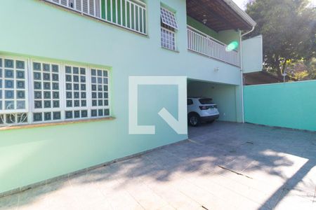 Casa à venda com 249m², 3 quartos e 5 vagasFachada