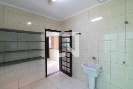 Casa à venda com 249m², 3 quartos e 5 vagasÁrea de Serviço