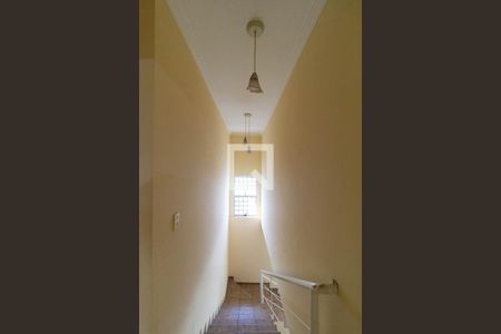 Casa à venda com 249m², 3 quartos e 5 vagasEscada