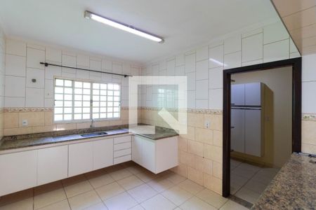 Casa à venda com 249m², 3 quartos e 5 vagasCozinha