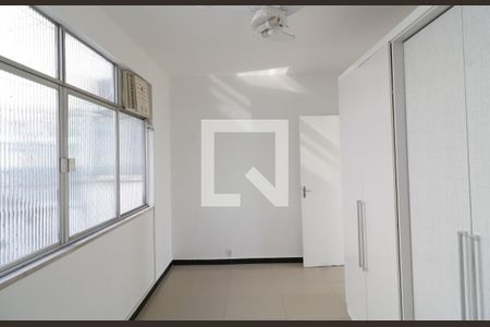Quarto 2 de apartamento para alugar com 2 quartos, 55m² em Pitangueiras, Rio de Janeiro