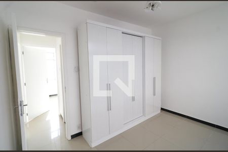 Quarto 2 de apartamento para alugar com 2 quartos, 55m² em Pitangueiras, Rio de Janeiro