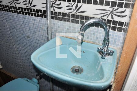 Casa à venda com 600m², 5 quartos e 3 vagas Casa à venda com 600m², 5 quartos e 3 vagas Banheiro da Área de Serviço