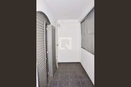 Casa à venda com 600m², 5 quartos e 3 vagas Casa à venda com 600m², 5 quartos e 3 vagas Edícula - Varanda