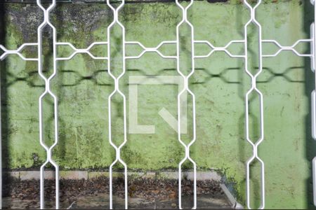 Casa à venda com 600m², 5 quartos e 3 vagas Casa à venda com 600m², 5 quartos e 3 vagasDe Edícula - Vista da Sala