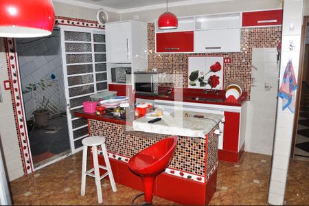 Casa à venda com 600m², 5 quartos e 3 vagas Casa à venda com 600m², 5 quartos e 3 vagasCozinha