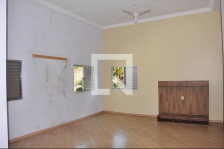 Casa à venda com 600m², 5 quartos e 3 vagas Casa à venda com 600m², 5 quartos e 3 vagas Quarto Suíte