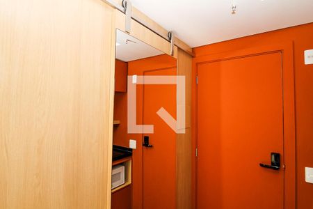 Studio para alugar com 24m², 1 quarto e sem vaga Studio para alugar com 24m², 1 quarto e sem vagaEspelho