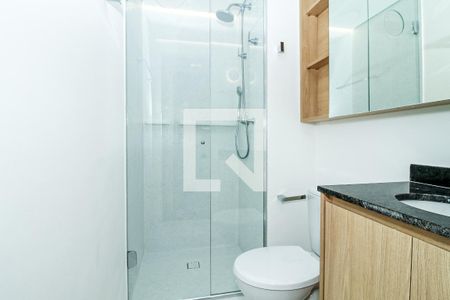 Banheiro de kitnet/studio para alugar com 1 quarto, 24m² em Perdizes, São Paulo