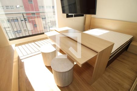 Sala de kitnet/studio para alugar com 1 quarto, 24m² em Perdizes, São Paulo
