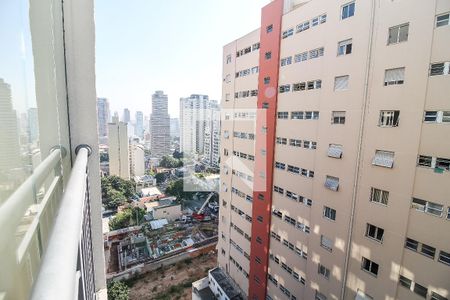Studio para alugar com 24m², 1 quarto e sem vaga Studio para alugar com 24m², 1 quarto e sem vagaVaranda