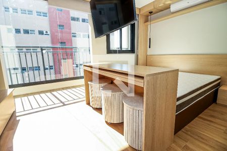 Sala de kitnet/studio para alugar com 1 quarto, 24m² em Perdizes, São Paulo
