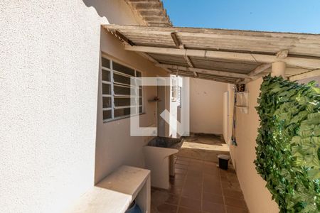Casa para alugar com 30m², 1 quarto e 1 vagaÁrea de Serviço