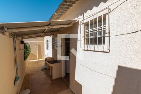 Casa para alugar com 30m², 1 quarto e 1 vagaÁrea de Serviço