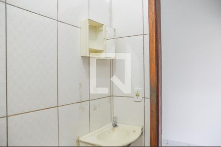 Casa à venda com 170m², 6 quartos e 2 vagasBanheiro
