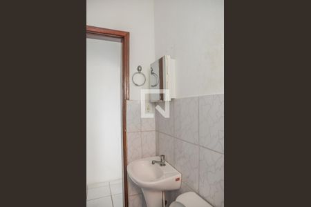 Casa à venda com 170m², 6 quartos e 2 vagasBanheiro 3