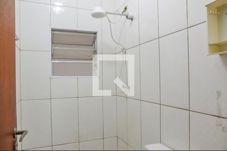 Casa à venda com 170m², 6 quartos e 2 vagasBanheiro