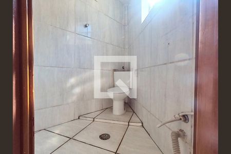 Casa para alugar com 80m², 2 quartos e 1 vaga Casa para alugar com 80m², 2 quartos e 1 vagaBanheiro