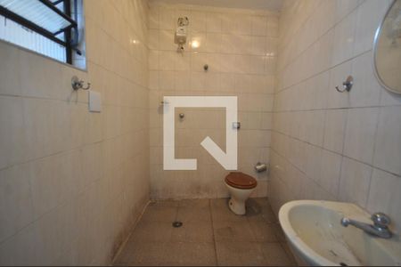 Casa para alugar com 160m², 3 quartos e 2 vagasBanheiro da Suíte