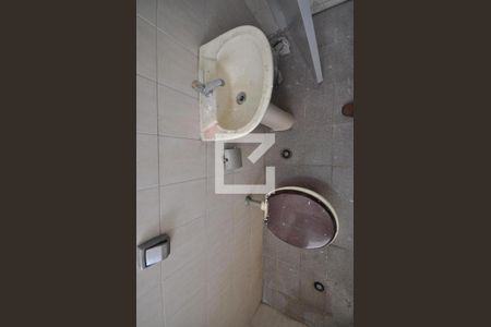 Casa para alugar com 160m², 3 quartos e 2 vagasBanheiro Social
