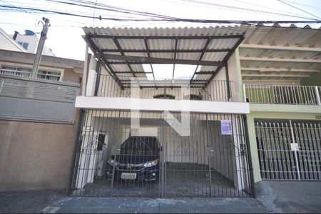 Casa para alugar com 160m², 3 quartos e 2 vagas Casa para alugar com 160m², 3 quartos e 2 vagasFachada