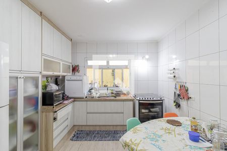 Casa à venda com 230m², 4 quartos e 4 vagas Casa à venda com 230m², 4 quartos e 4 vagasCozinha