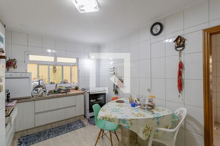 Casa à venda com 230m², 4 quartos e 4 vagas Casa à venda com 230m², 4 quartos e 4 vagasCozinha