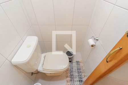 Casa à venda com 230m², 4 quartos e 4 vagas Casa à venda com 230m², 4 quartos e 4 vagasLavabo