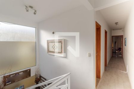 Casa à venda com 230m², 4 quartos e 4 vagas Casa à venda com 230m², 4 quartos e 4 vagasCorredor