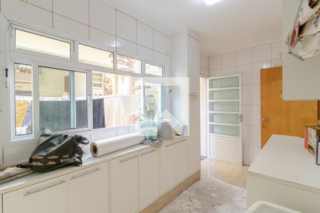 Casa à venda com 230m², 4 quartos e 4 vagas Casa à venda com 230m², 4 quartos e 4 vagasÁrea de Serviço