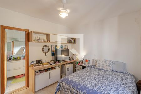 Casa à venda com 230m², 4 quartos e 4 vagas Casa à venda com 230m², 4 quartos e 4 vagasSuíte 4