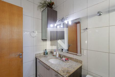 Casa à venda com 230m², 4 quartos e 4 vagas Casa à venda com 230m², 4 quartos e 4 vagasBanheiro da Suíte 1