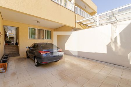 Casa à venda com 230m², 4 quartos e 4 vagas Casa à venda com 230m², 4 quartos e 4 vagasGaragem