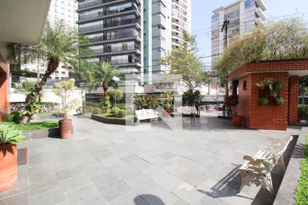 Apartamento para alugar com 122m², 3 quartos e 1 vaga Apartamento para alugar com 122m², 3 quartos e 1 vagaEntrada