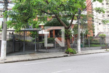 Apartamento para alugar com 122m², 3 quartos e 1 vaga Apartamento para alugar com 122m², 3 quartos e 1 vagaFachada