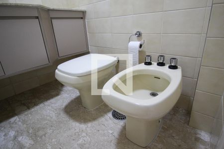Apartamento para alugar com 122m², 3 quartos e 1 vaga Apartamento para alugar com 122m², 3 quartos e 1 vagaBanheiro 2