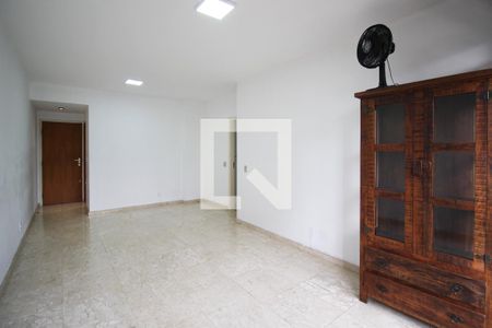 Apartamento para alugar com 122m², 3 quartos e 1 vaga Apartamento para alugar com 122m², 3 quartos e 1 vagaSala