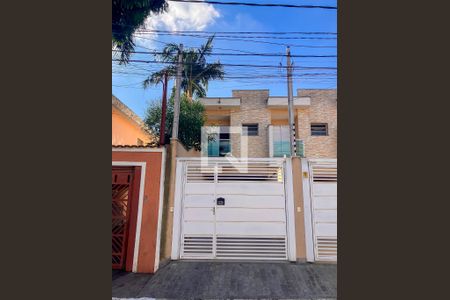 Casa à venda com 100m², 3 quartos e 2 vagasFachada