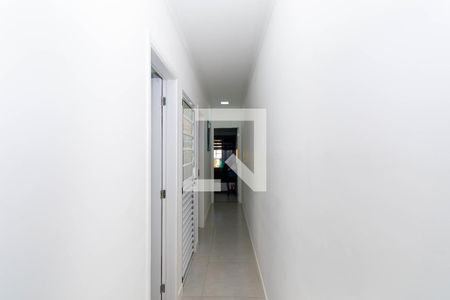 Casa à venda com 100m², 3 quartos e 2 vagasCorredor